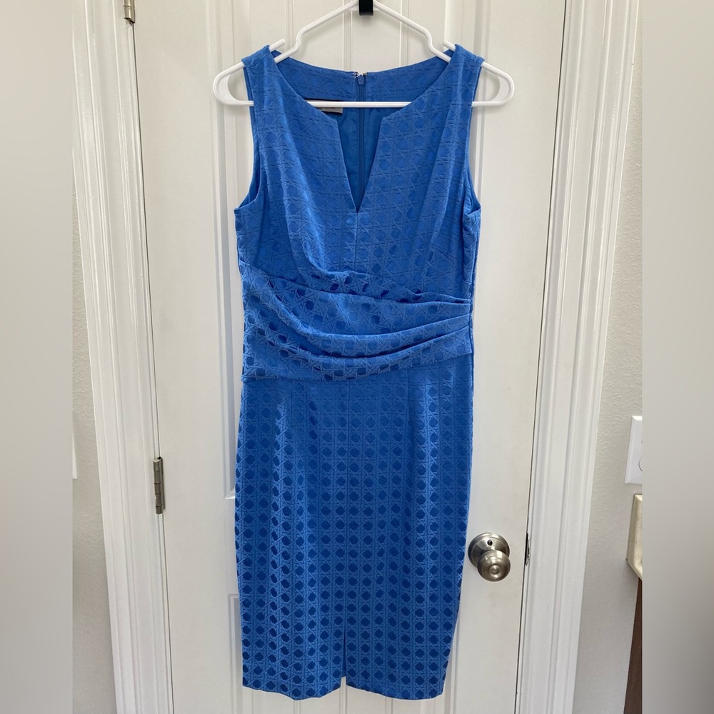 Beautiful blue Anne Klein Sheath Dress with geometric pattern